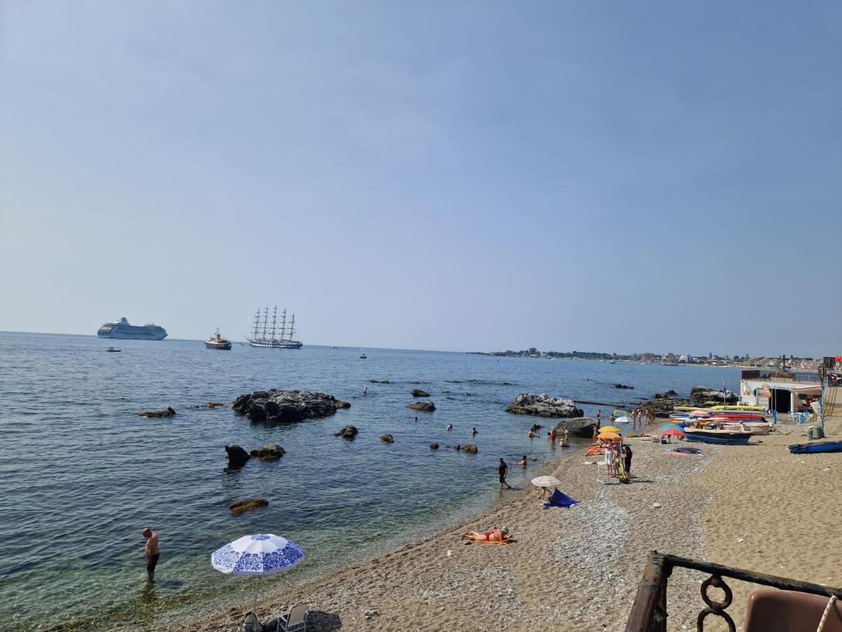 Villa Ondina House à Giardini-Naxos Extérieur photo